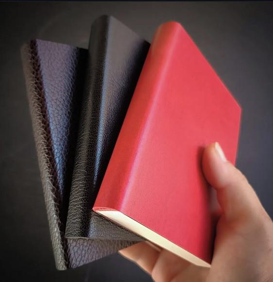 Caderno A6 de Couro Brochura Cores