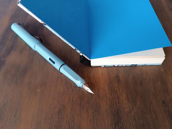 Caderno A6 Floral Azul de Tecido e Couro
