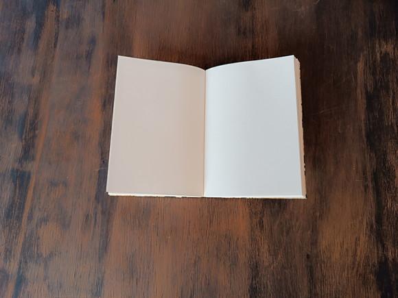 Caderno A6 Folhas de Outono de Tecido e Couro