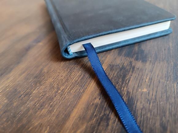 Caderno A6 Pontilhaddo Capa Dura de Couro Azul