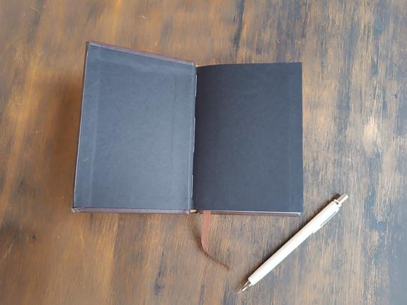 Caderno A6 Pontilhaddo Capa Dura de Couro Marrom
