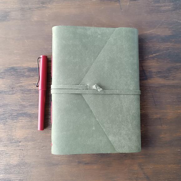 Caderno de Couro Diário Verde Estonado