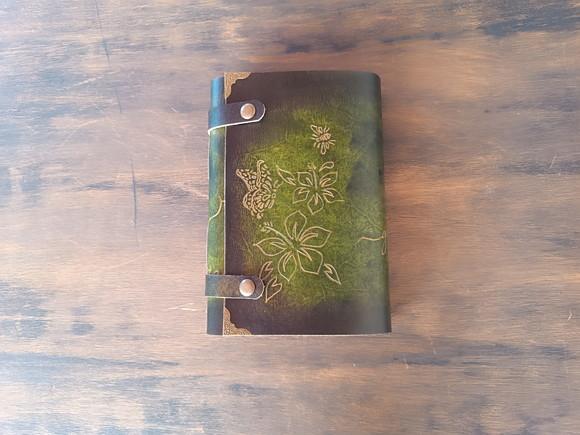 Caderno de Couro Verde Borboleta