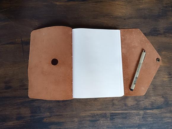 Caderno Marrom de Couro Diário Envelope