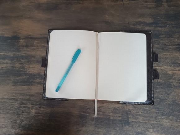 Capa Marrom de Couro Legítimo para Agendas e Cadernos