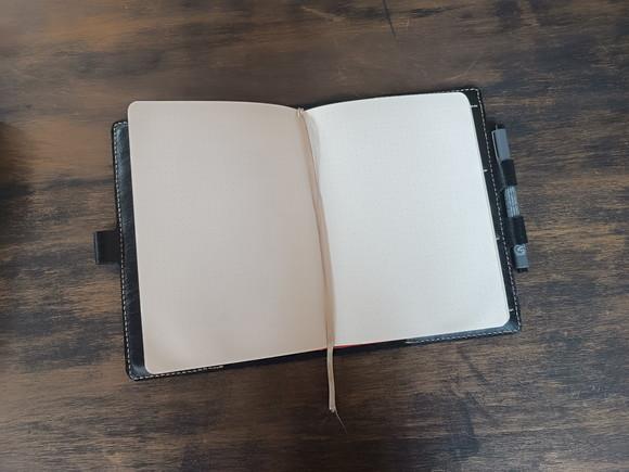 Capa Preta de Couro Legítimo para Agendas e Cadernos