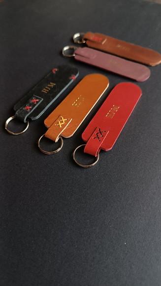 Chaveiro de Couro Legítimo Personalizado com Iniciais