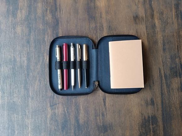 Estojo de Couro Legítimo com Zíper para Lápis e Caneta