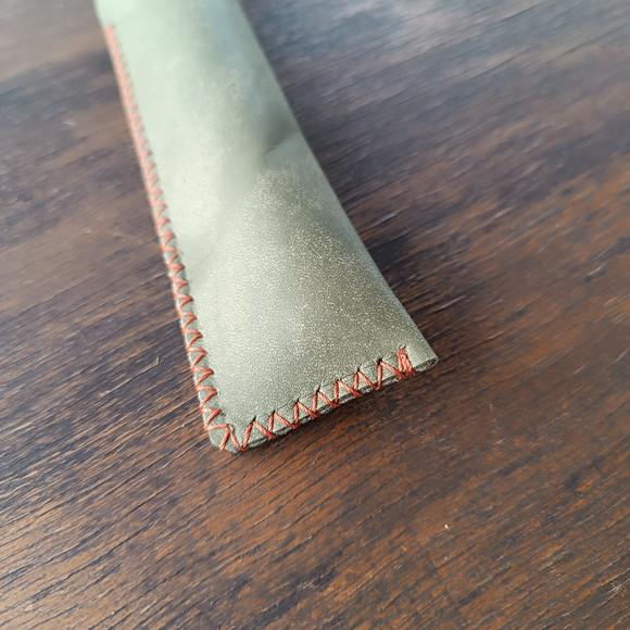 Estojo de Couro Verde Estonado para 1 Caneta - de Bolso