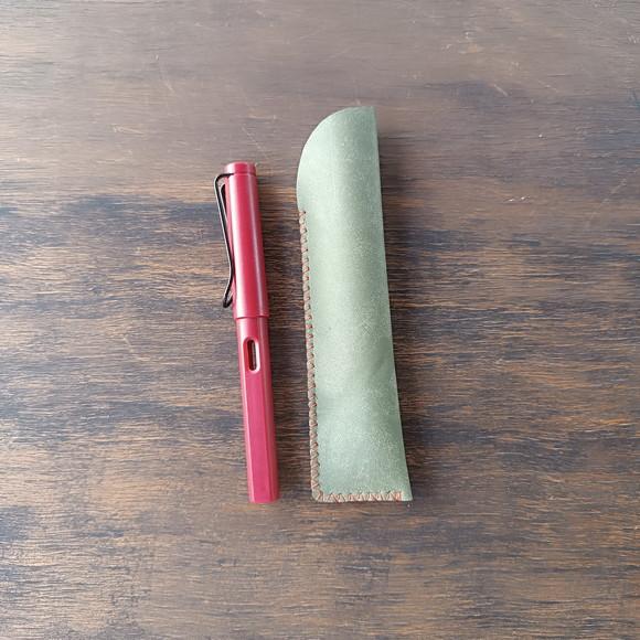 Estojo de Couro Verde Estonado para 1 Caneta - de Bolso