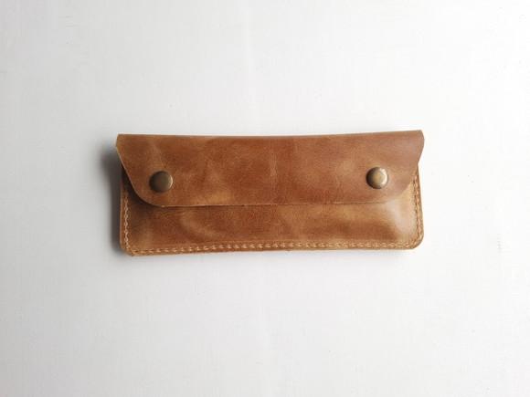 Estojo Porta Objetos Lápis e Canetas de Couro Caramelo