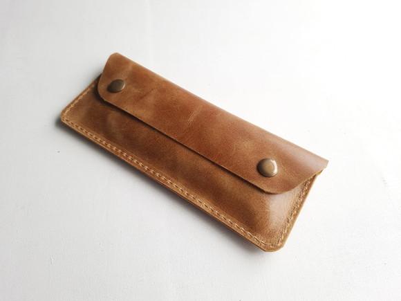 Estojo Porta Objetos Lápis e Canetas de Couro Caramelo