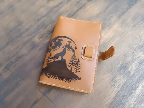 Bullet Journal Lobo Uivando com Cadernos de Couro
