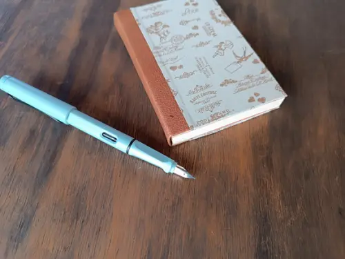 Caderno A6 Francês Retrô de Tecido e Couro