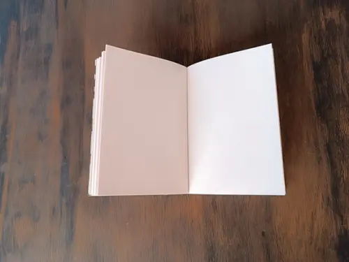 Caderno A6 Folhas de Tecido e Couro