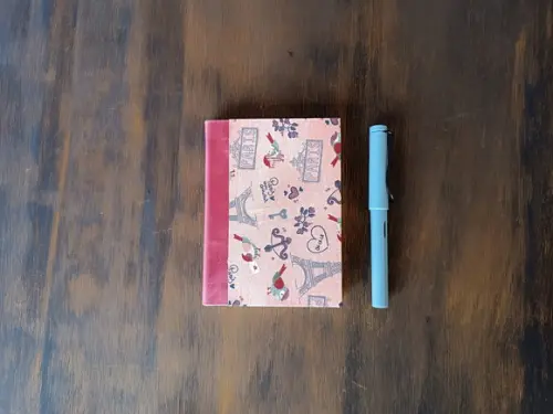 Caderno A6 Paris Retrô de Tecido e Couro