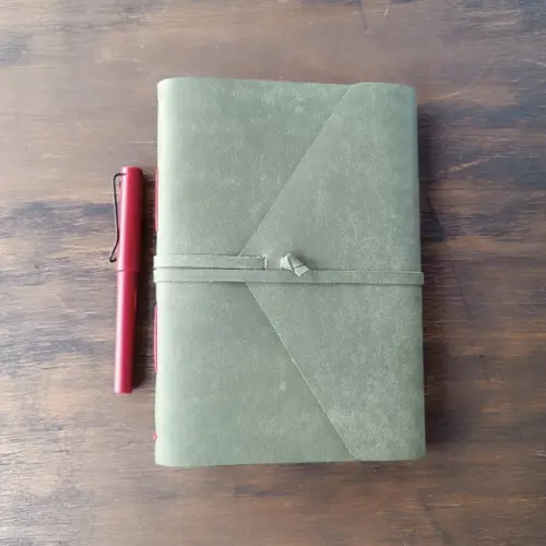 Caderno de Couro Diário Verde Estonado