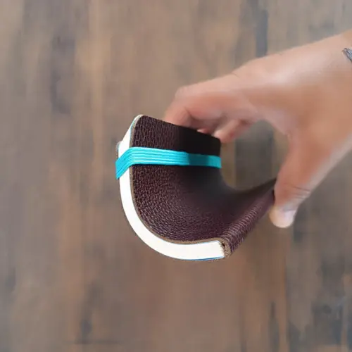 Caderno de Couro Legítimo Preto Elástico Azul