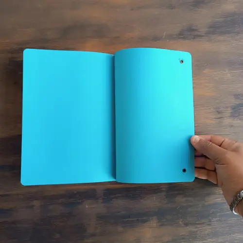 Caderno de Couro Legítimo Preto Elástico Azul