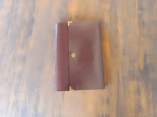 Caderno de Couro Marrom Café com Botão de Pressão