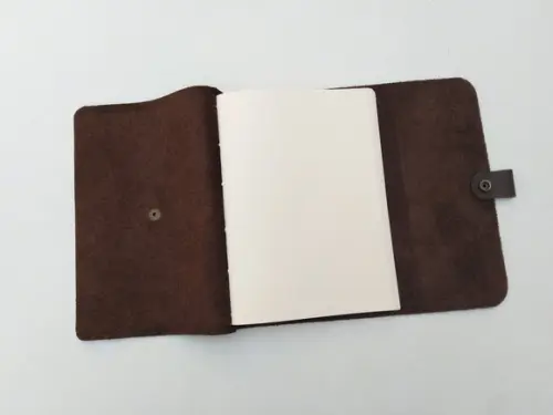 Caderno de Couro Marrom Café com Botão de Pressão
