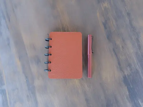 Caderno Inteligente de Discos de Couro Vermelho A6