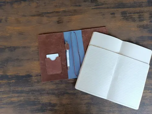 Capa de Couro Azul Tipo Midori