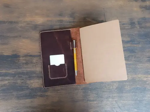 Capa de Couro Marrom Tipo Midori