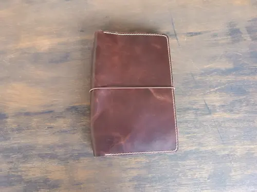 Capa de Couro Marrom Tipo Midori