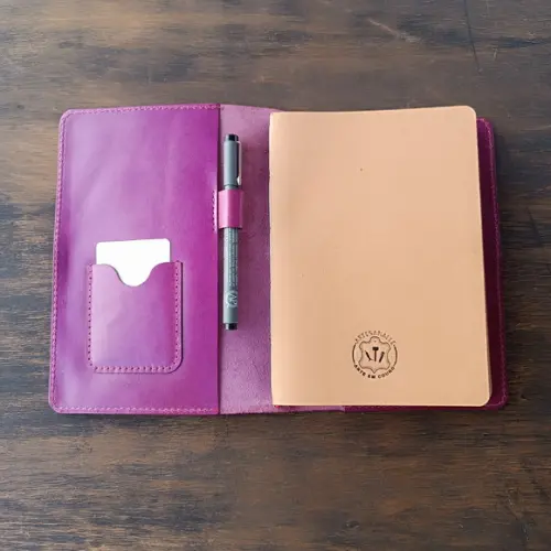 Capa de Couro Vinho para Caderno Planner Bullet Journal