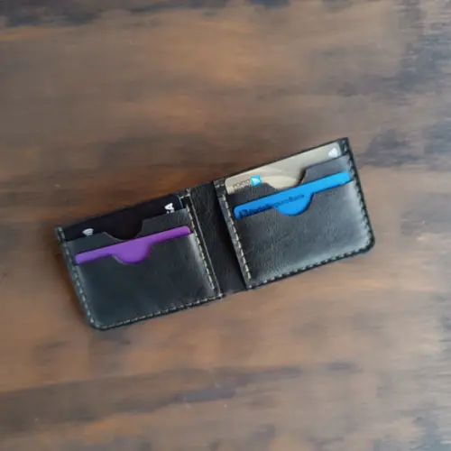 Carteira Masculina de Couro Legítimo Preto e Brinde
