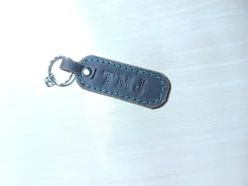 Chaveiro de Couro Legítimo Personalizado com Iniciais