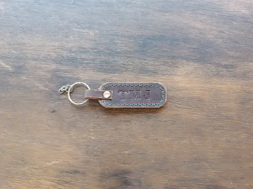 Chaveiro de Couro Legítimo Personalizado com Iniciais