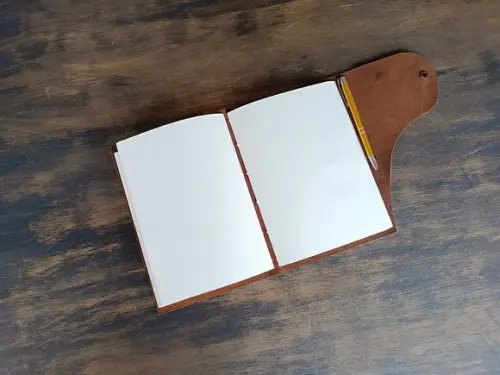 Diário Caderno de Couro Artesanal Marrom Retrô