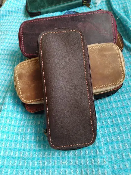 Estojo de Couro com Zíper Marrom Porta Lápis e Canetas
