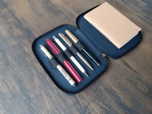 Estojo de Couro Legítimo com Zíper para Lápis e Caneta