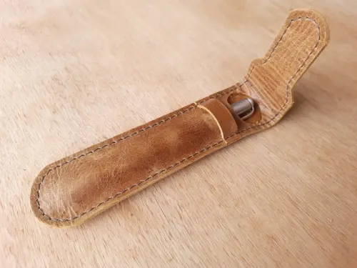 Porta Caneta de Couro de Bolso Caramelo