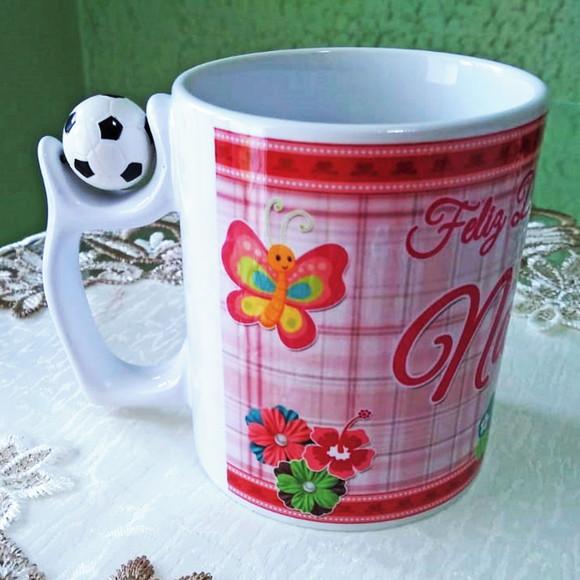 01 Caneca em Cerâmica Personalizada Dia das Mães