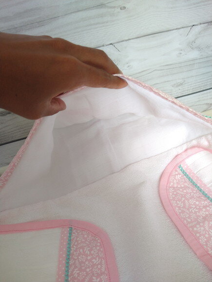 Toalha Bordada Infantil com Capuz