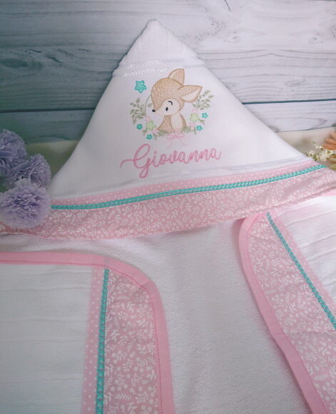 Toalha Bordada Infantil com Capuz