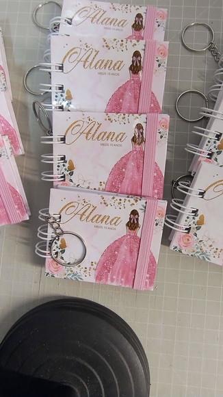 Kit 10 Lembrancinha 15 Anos Bloquinho Personalizado Chaveiro