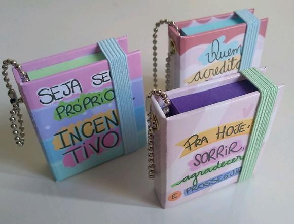 Lembrancinha Chaveiro post-its