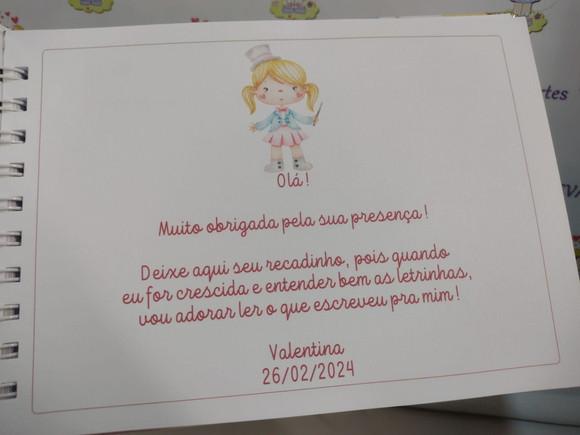Livro de Assinaturas Circo Rosa com Laminação Holográfica
