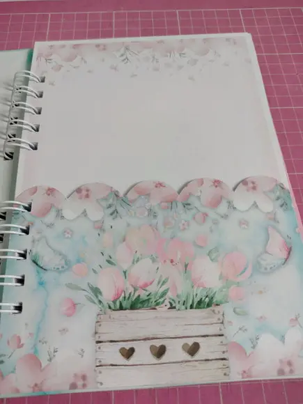 Caderneta de Vacina Floral Menina Personalizada + Brinde