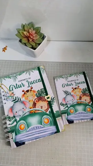 Caderneta de Vacinação Luxo Tema Safari c/ Porta Documentos