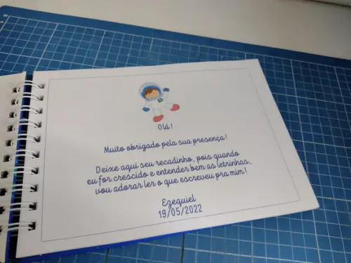 Caderno de Mensagens com Folhas Personalizadas Astronauta