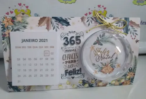 Calendário de Mesa 2025 Natal com Meia Bola de Acrilico