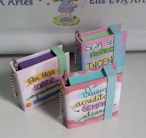 Chaveiro Post-its Lembrancinha
