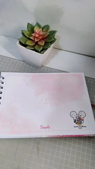 Livro de Autógrafos Personalizado Disney Menina