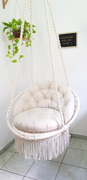 Cadeira Suspensa em Macrame com Almofadas